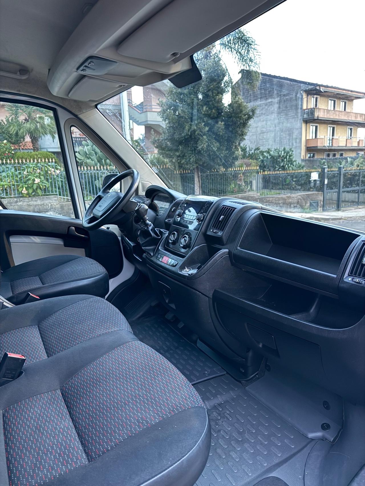 Peugeot Boxer 2.0 Diesel 130cv