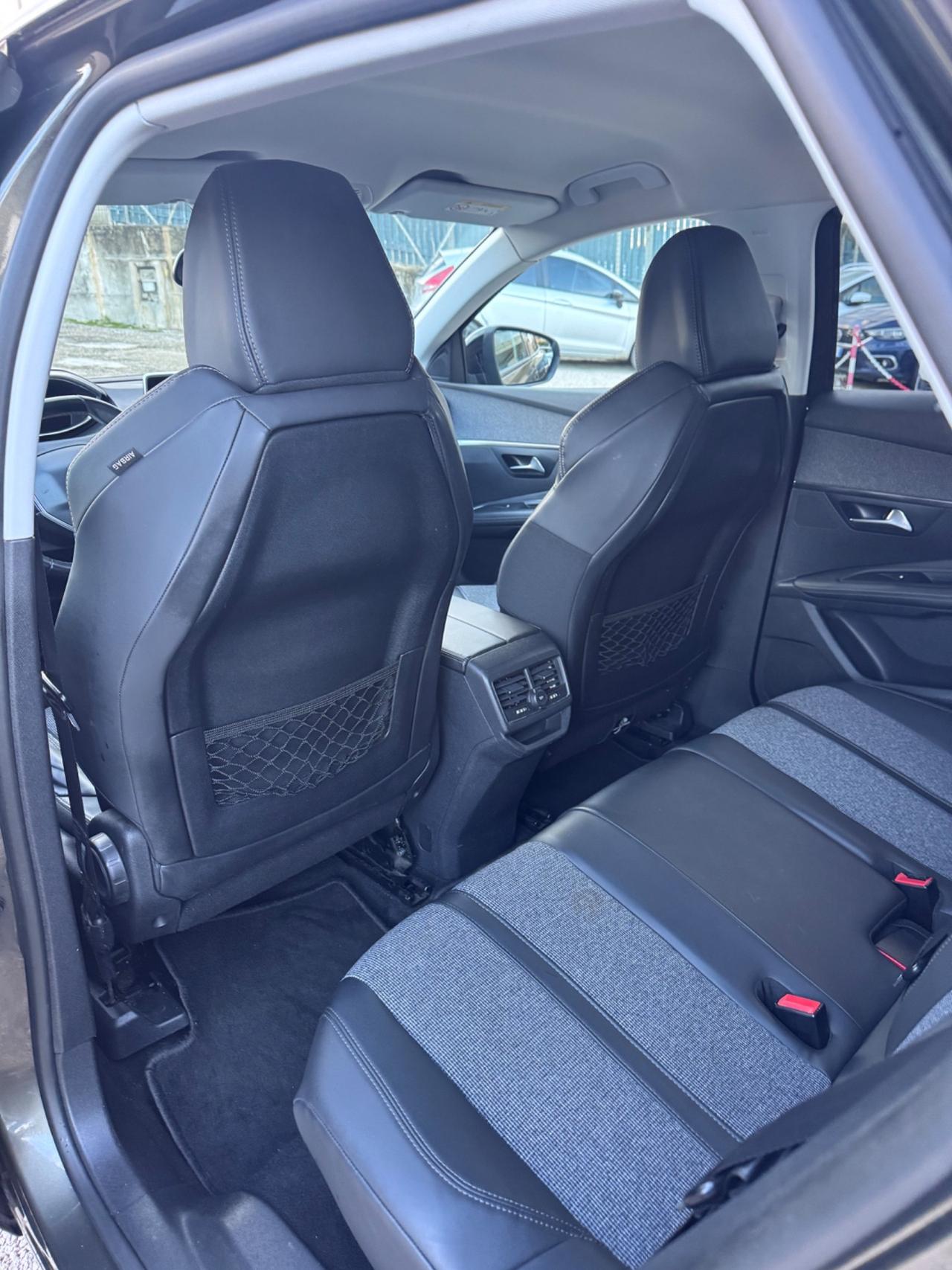 Peugeot 3008 BlueHDi 120 S&S EAT6 Allure