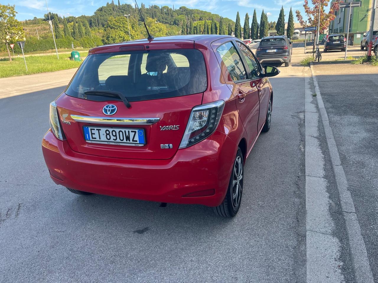 Toyota Yaris 1.5 Hybrid 5 porte Lounge automatica