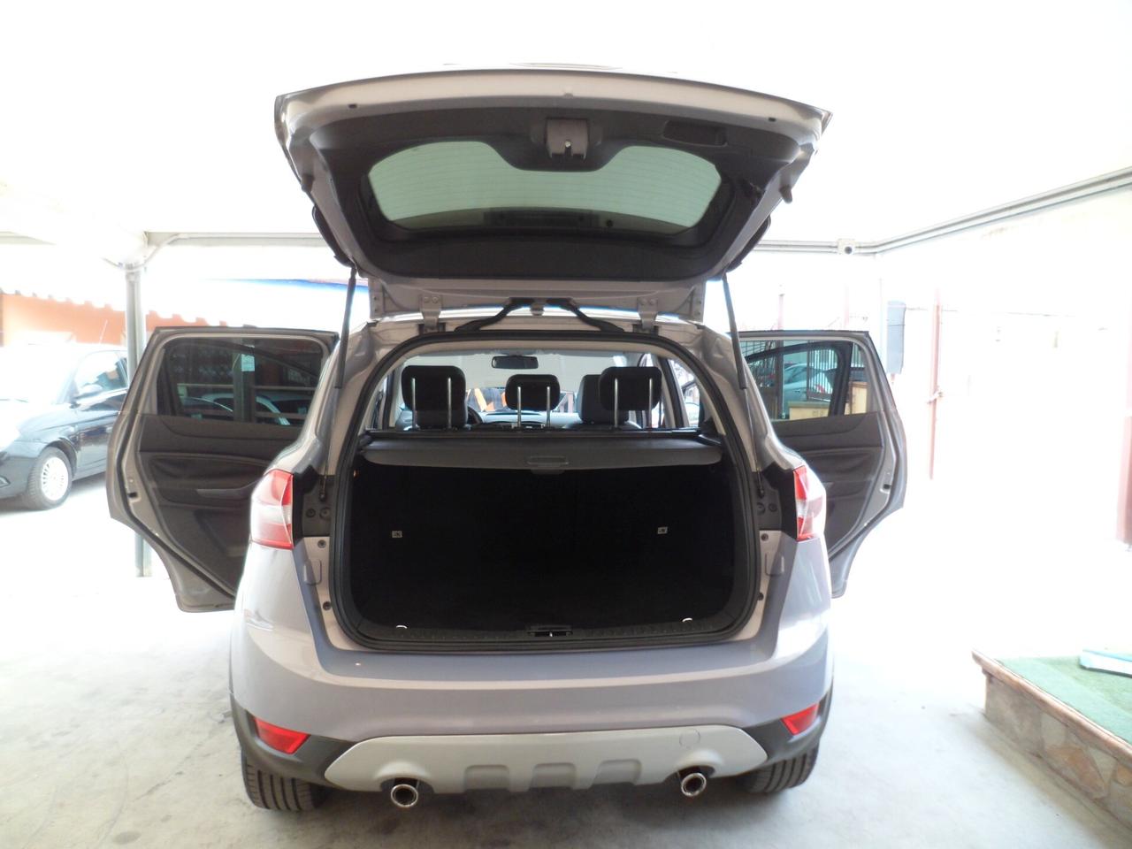 Ford Kuga 2.0 TDCi 163 CV 4WD Titanium 10