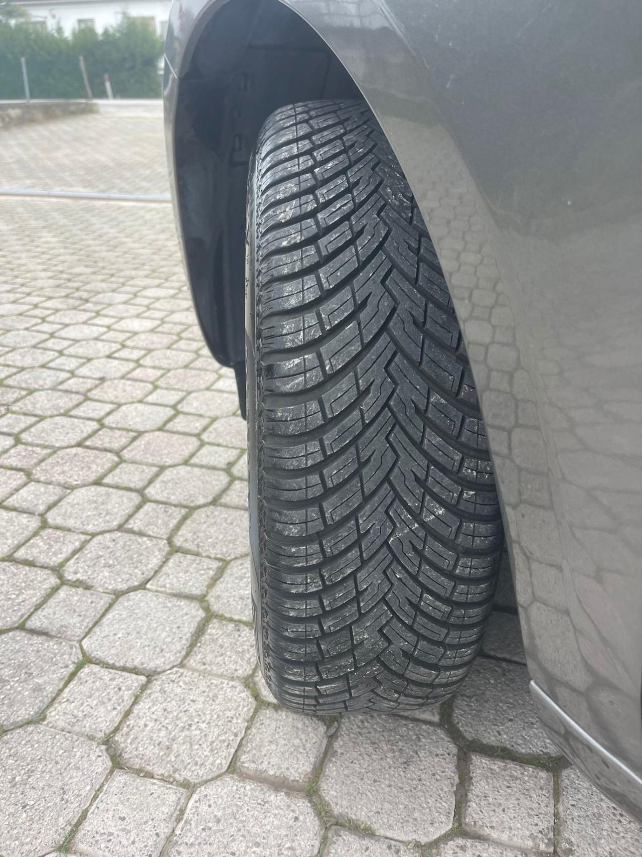 Lancia Ypsilon 0.9 TwinAir 85 CV 5 porte S&S DFN Platinum