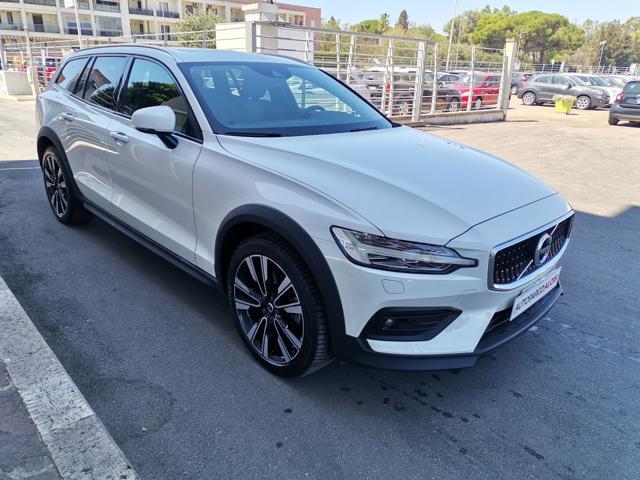 VOLVO V60 Cross Country D4 AWD Geartronic Business Plus