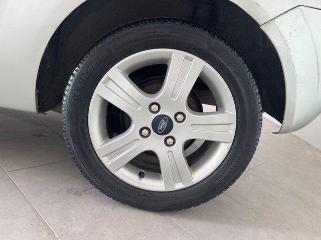 FORD Fiesta 1.2 16V 3p. Ghia