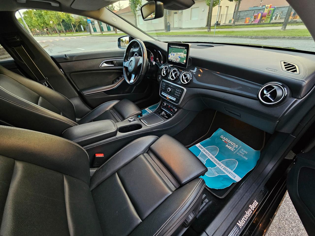 Mercedes-benz CLA 220 4MATIC PAK AMG TETTO