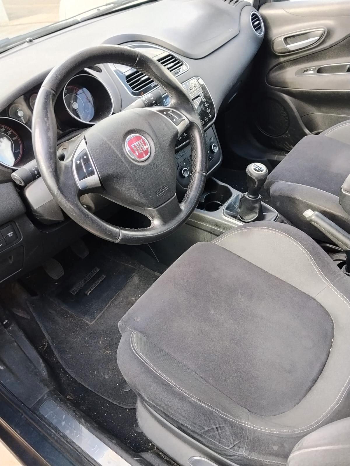 Fiat Punto 1.3 MJT II 75 CV 5 porte Virgin Radio