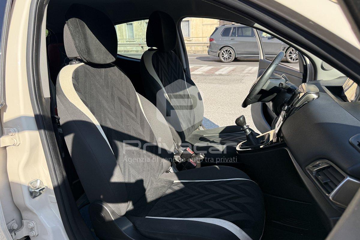 LANCIA Ypsilon 1.2 69 CV 5 porte Gold