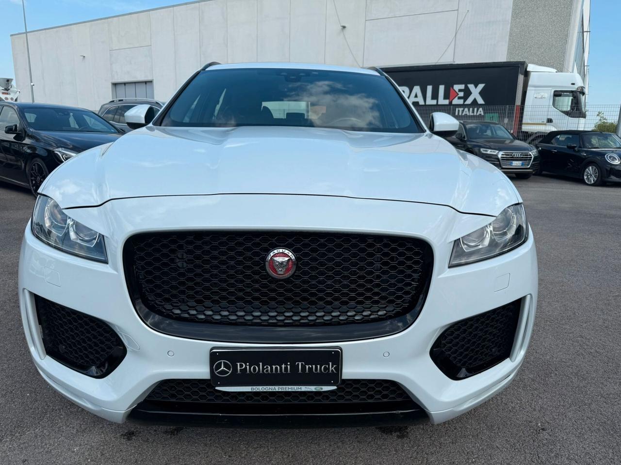 Jaguar F-Pace 2.0 D 180 CV AWD aut. Portfolio