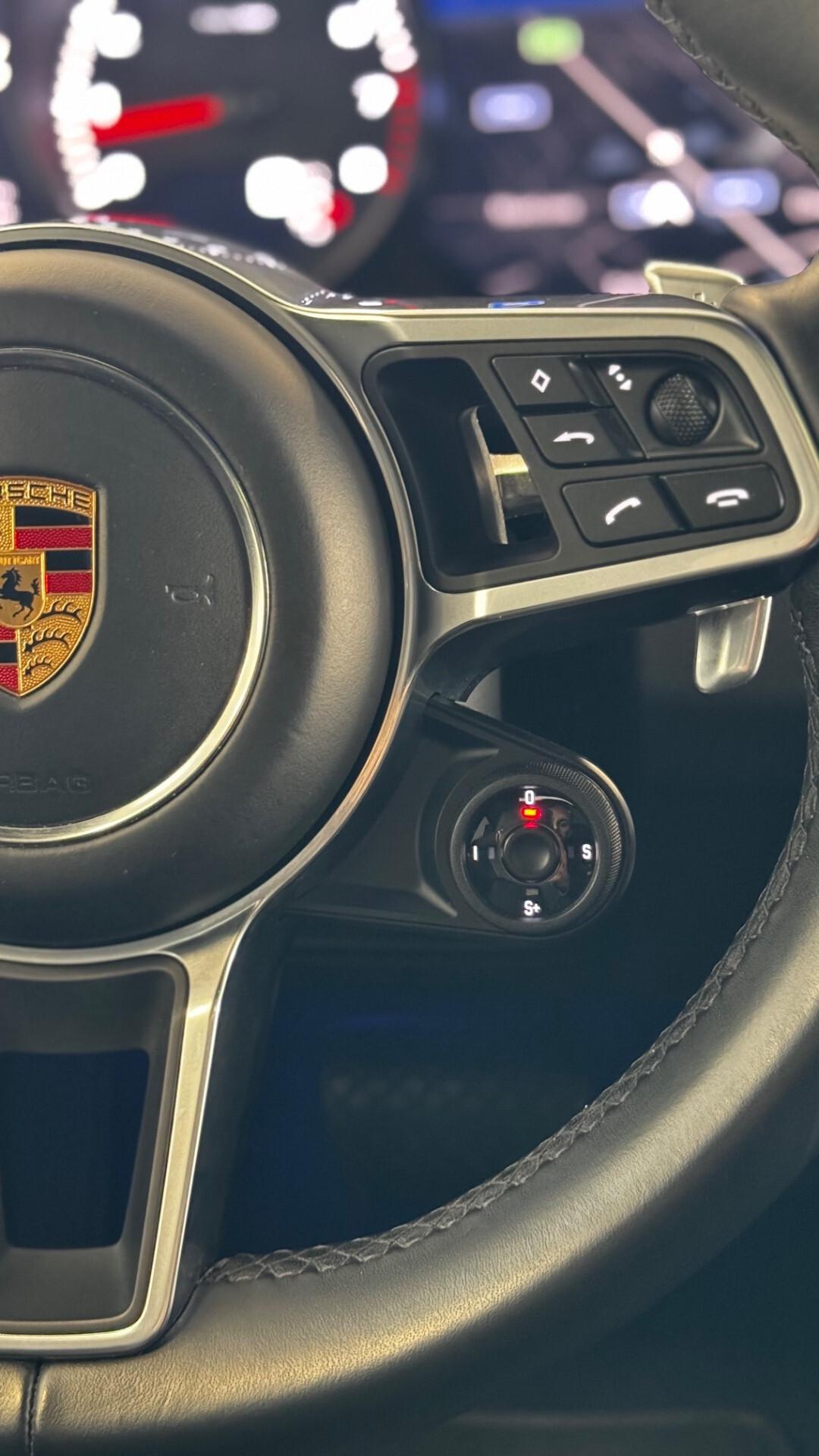 Porsche Cayenne 3.0 V6 Platinum Edition