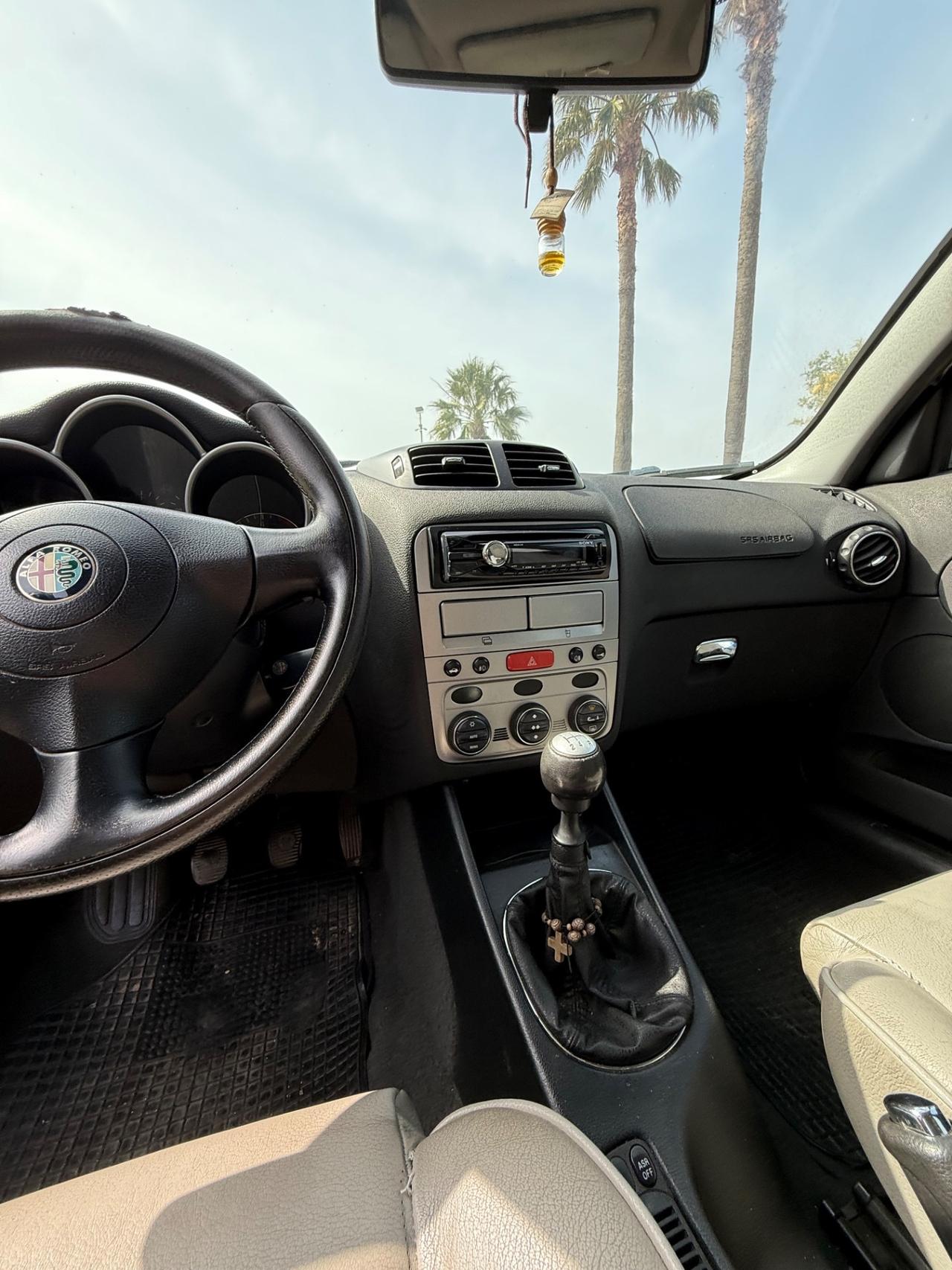 Alfa Romeo 147 1.9 JTD (115 CV)