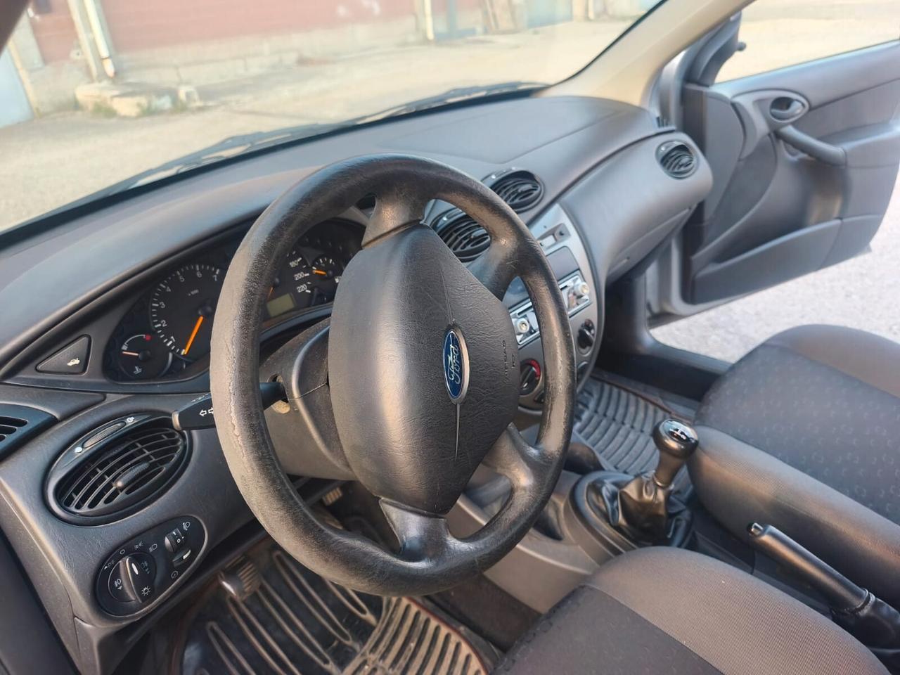 Ford Focus SW. 2003----1.6 Benzina