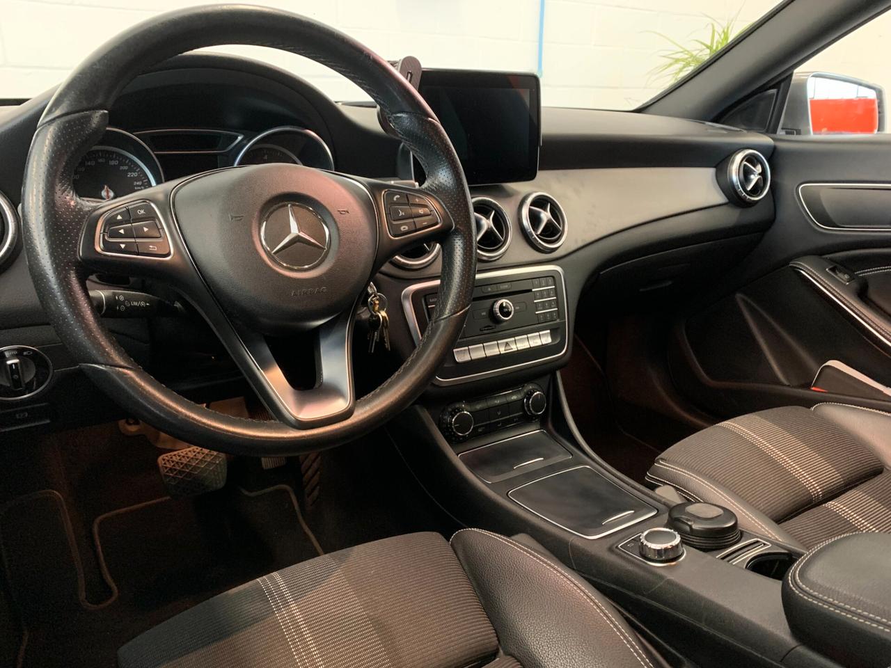 Mercedes-benz CLA 220 d Shooting Brake Automatic Sport