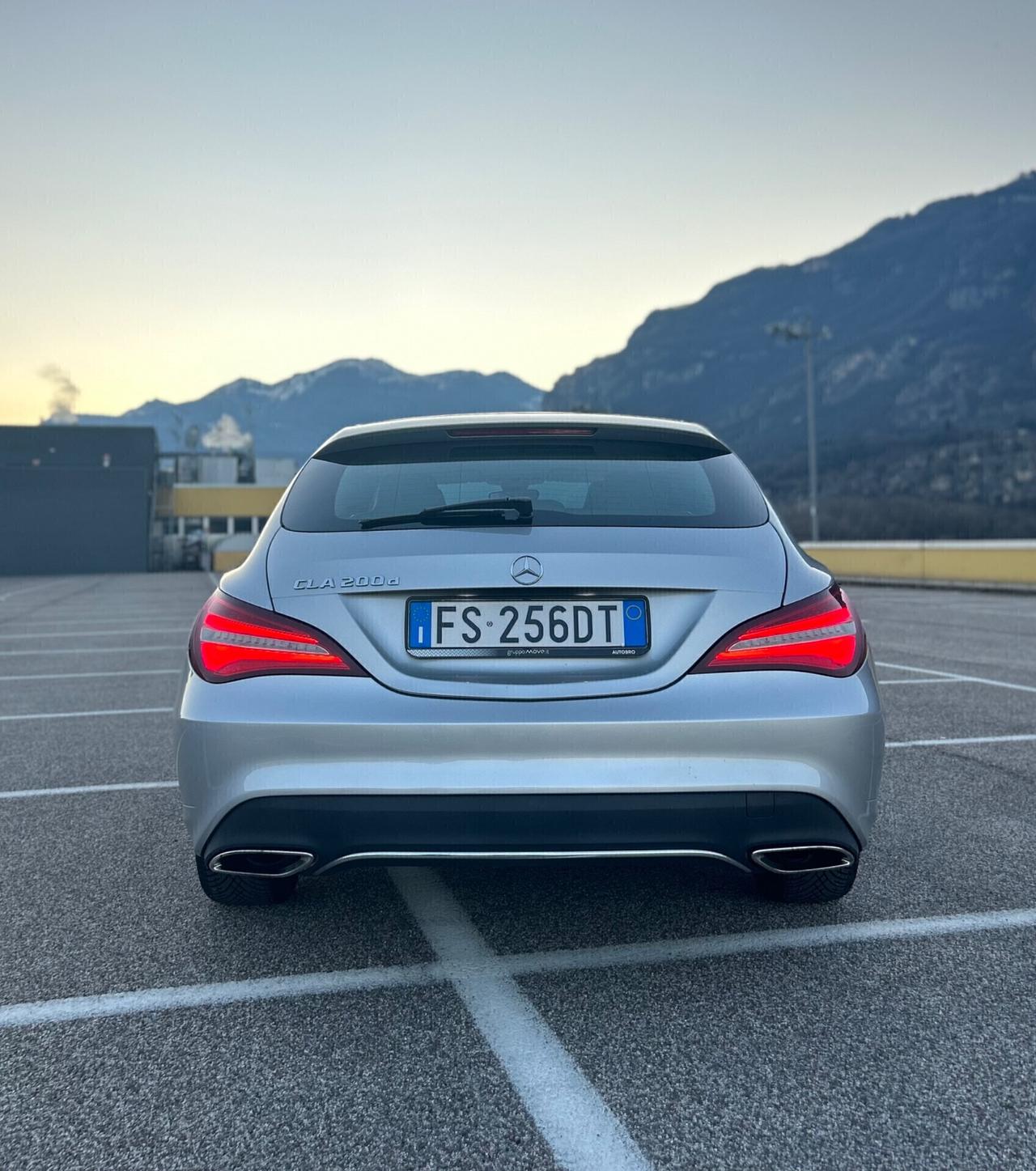 Mercedes CLA 200d Premium AMG Shootting Brake