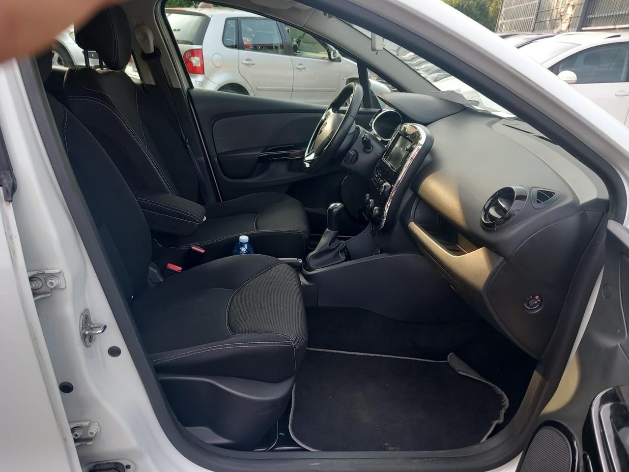 Renault Clio Sporter 1.2 75CV Live