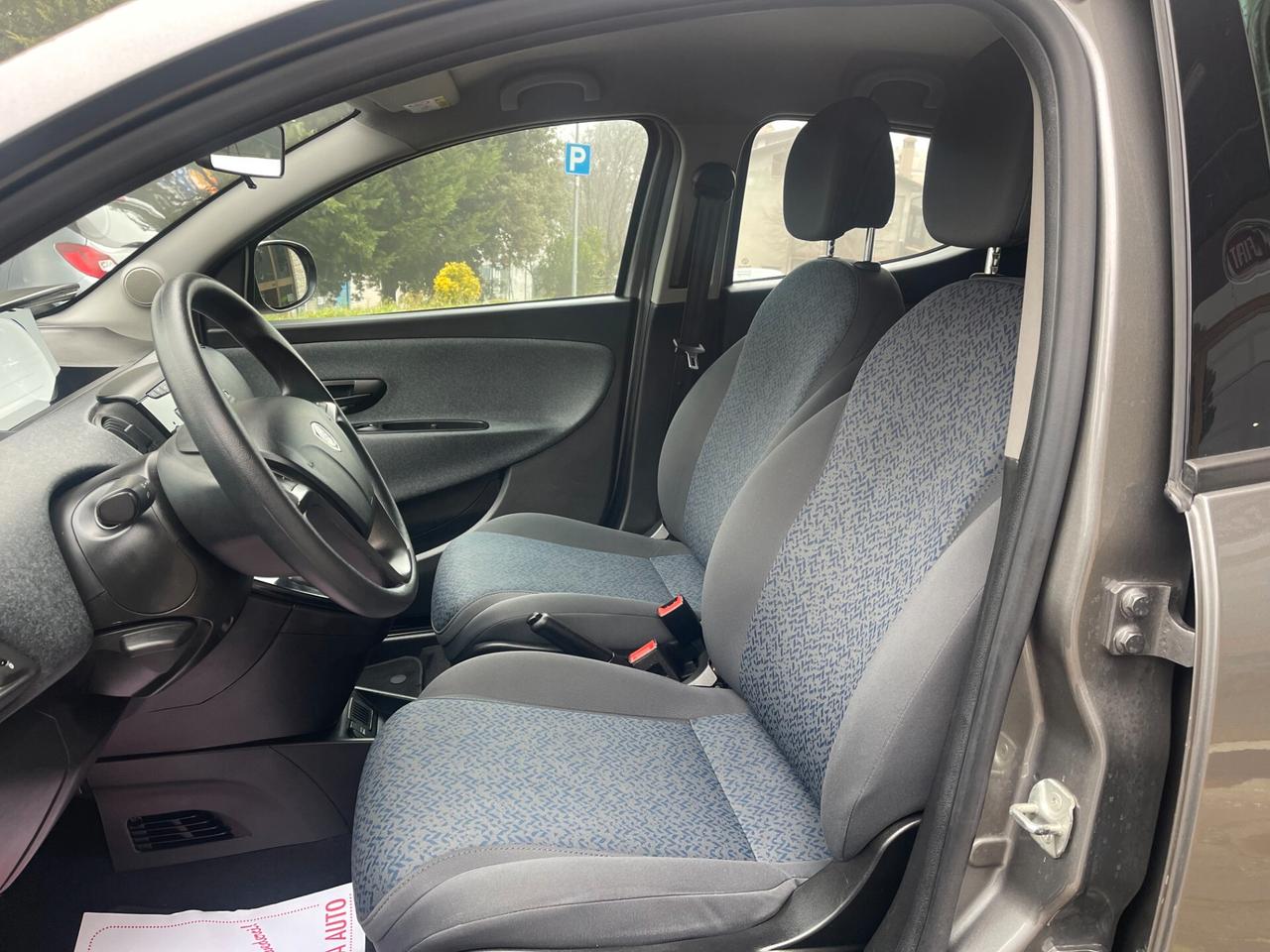 Lancia Ypsilon 1.0 FireFly 5 porte S&S Hybrid Ecochic Gold NEO PATENTATI