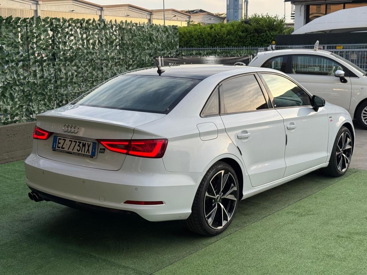 Audi A3 Sedan 1.6 TDI clean diesel S tronic S-LINE