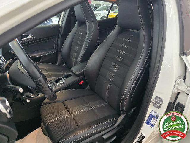 MERCEDES-BENZ GLA 200 d Automatic 4Matic Premium + Tetto