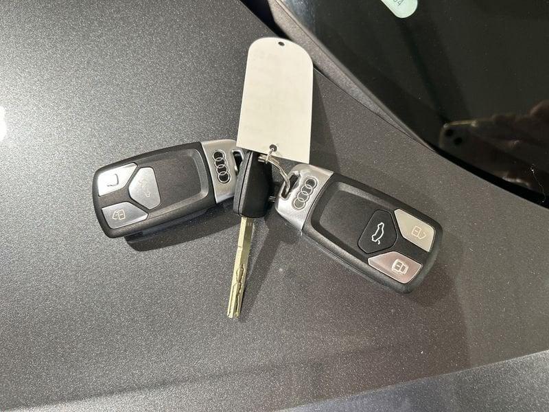 Audi TT Roadster 2.0 TFSI quattro S tronic S line