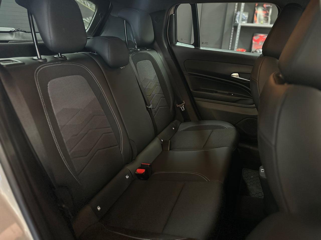 Jeep Avenger 1.2 Turbo Summit 2025 #10949