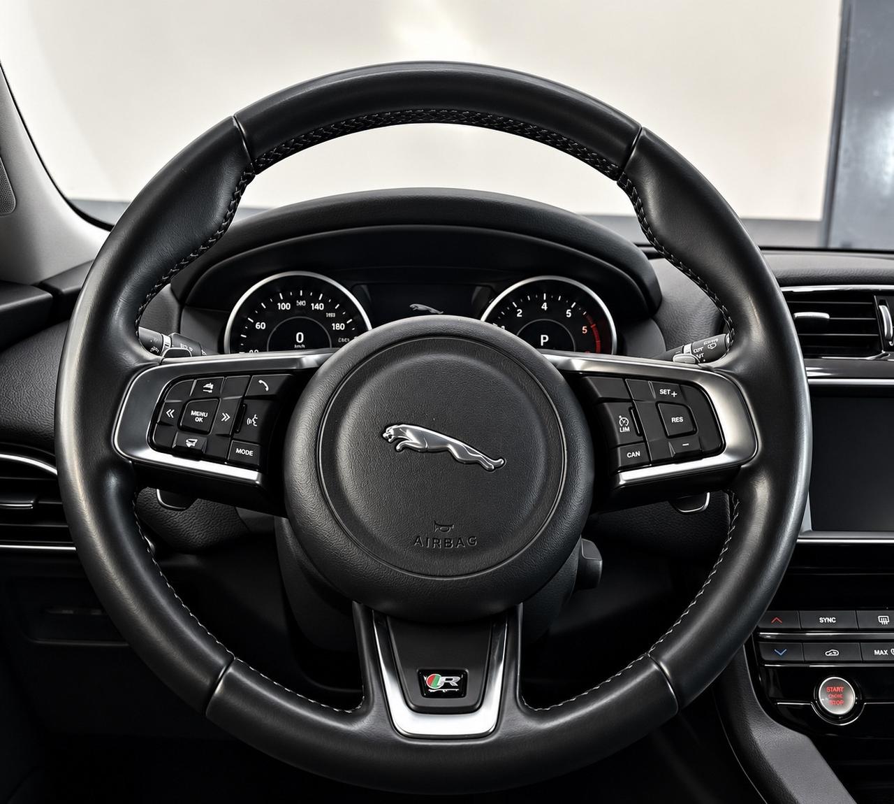 Jaguar F-Pace 3.0 D V6 300 CV AWD aut. R-Sport