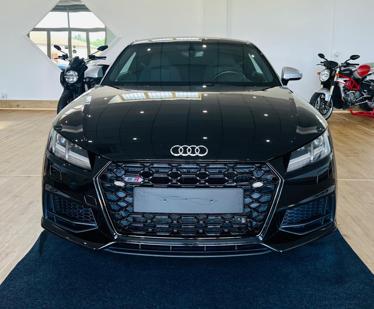 Audi TT 2.0 tfsi s Line