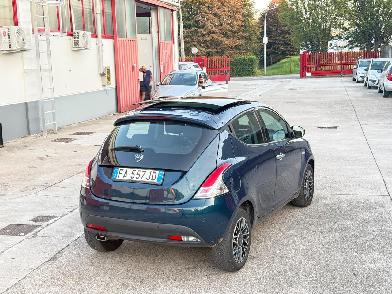 Lancia Ypsilon 1.3 MJT 16V 95 CV 5 porte S&S Silver