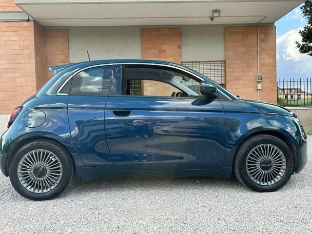 FIAT 500e 3+1 42 kWh Icon +