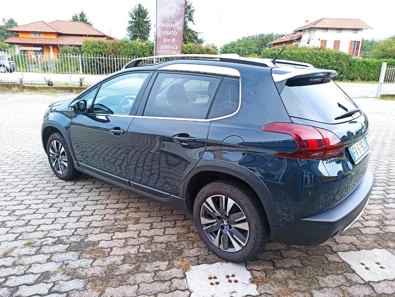 Peugeot 2008 PureTech 82cv Allure