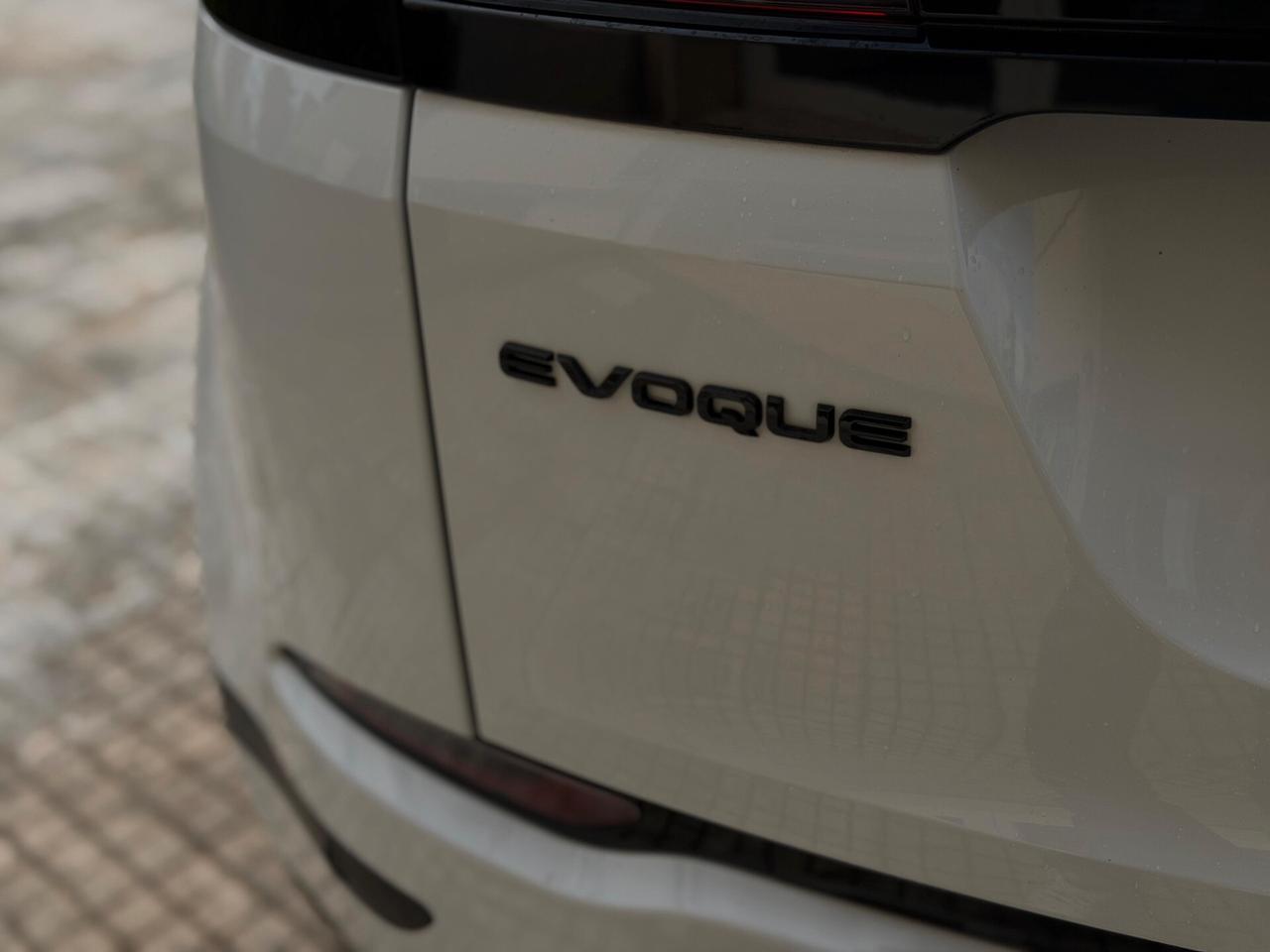 Land Rover Range Evoque 2.0D I4 MHEV 163CV AWD Auto R-Dynamic SE