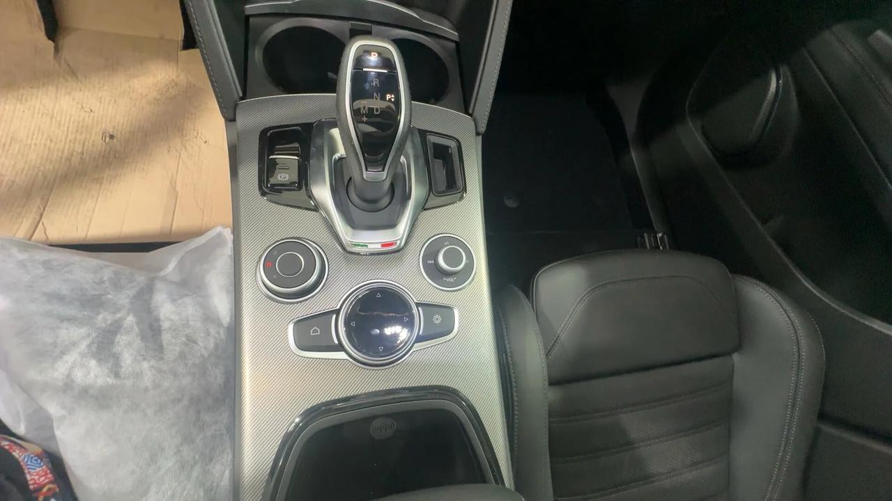 Alfa Romeo Stelvio 2.2 Turbodiesel 210 CV AT8 Q4 Veloce