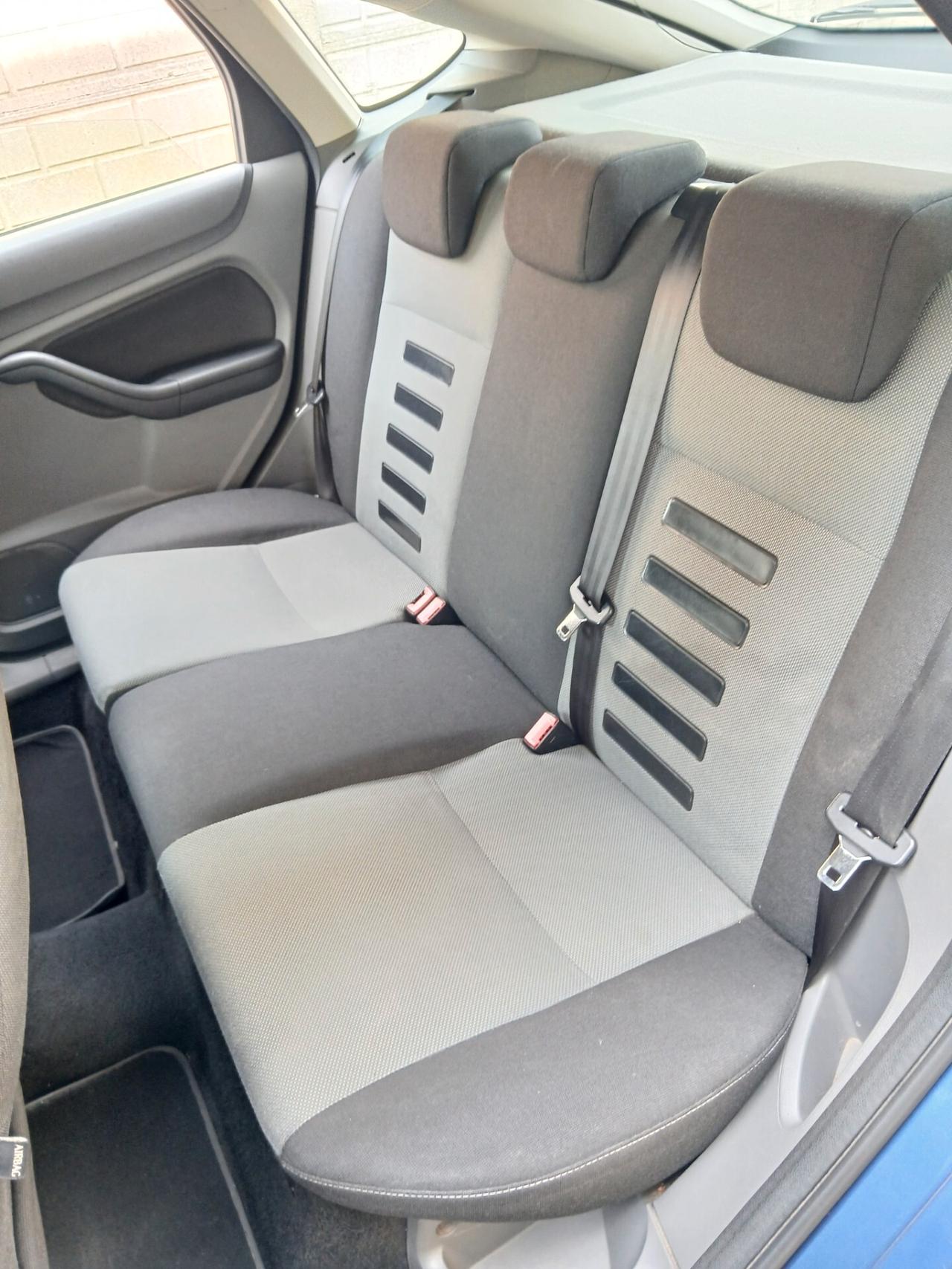Ford Focus 1.6 TITANIUM ok neopatentati