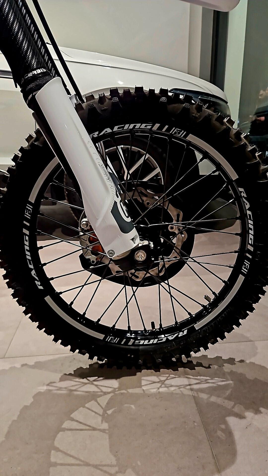 Husqvarna FE 350 PRO 2025 KM0