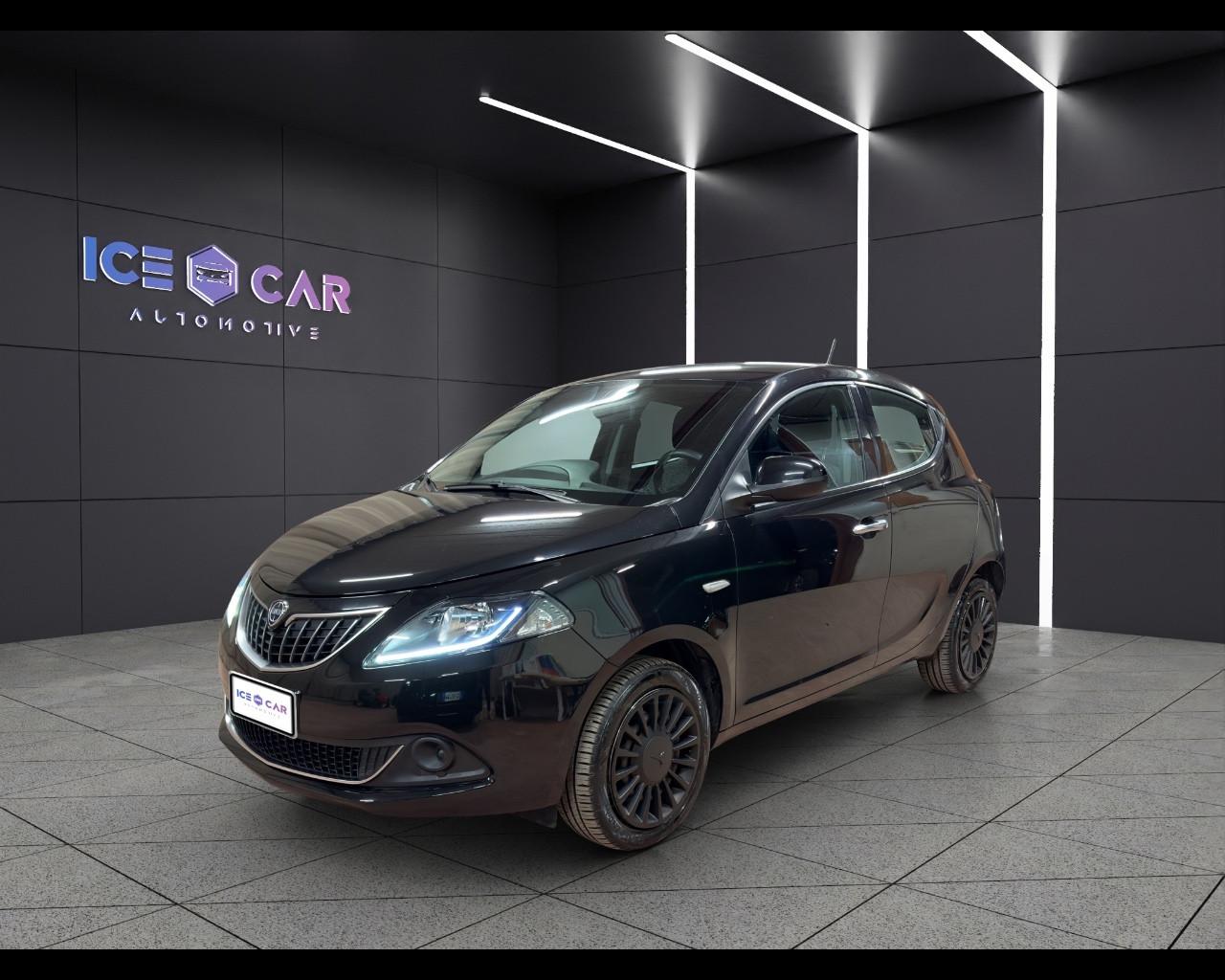 LANCIA Ypsilon 1.0 FireFly 5 porte S&S Hybrid Silver