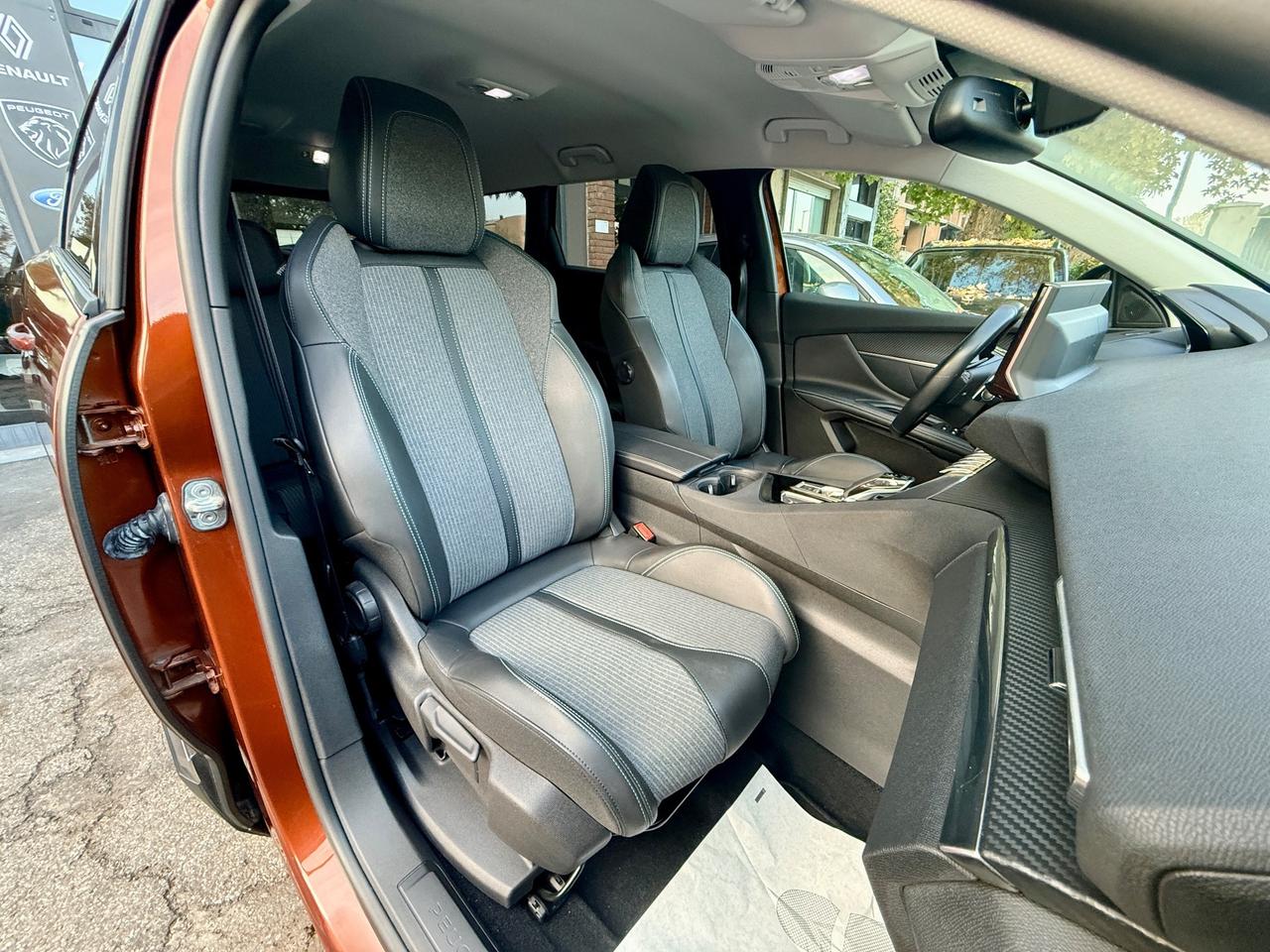 Peugeot 5008 BlueHDi 130 S&S EAT8 Allure Pack