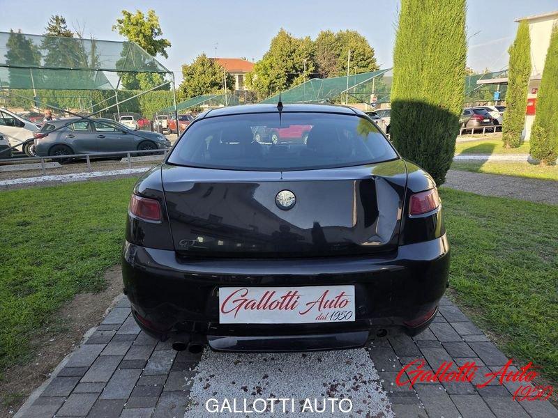 Alfa Romeo GT 1.9 JTDM 16V