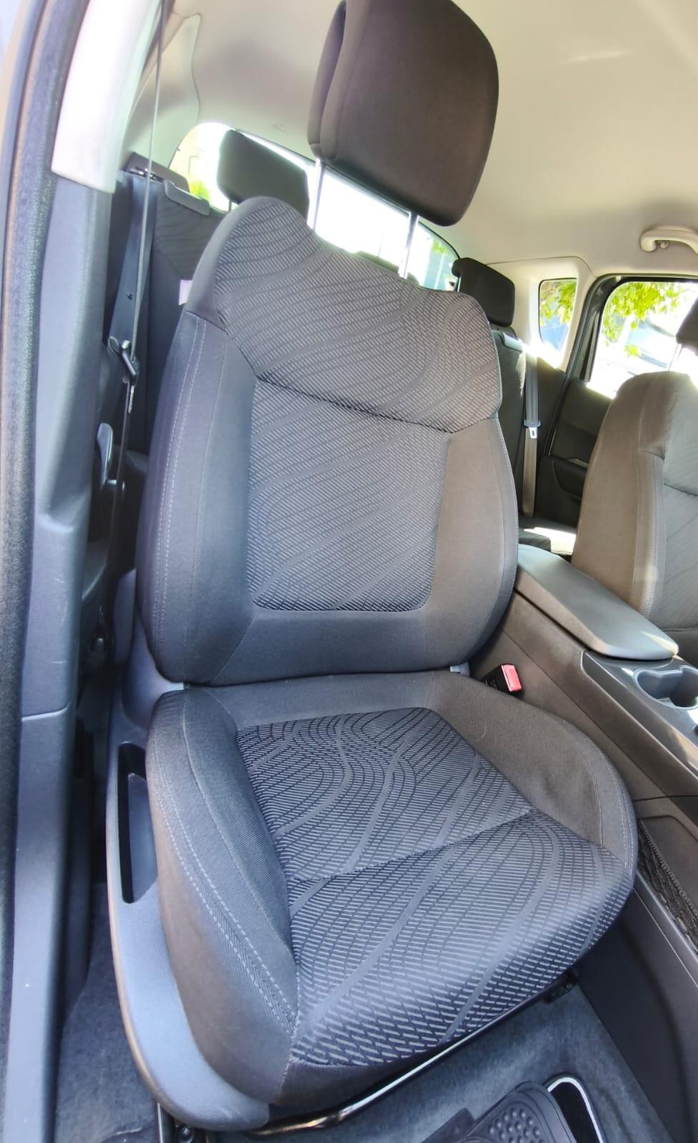Peugeot 3008 1.6 HDi 110CV cambio robotizzato Tecno