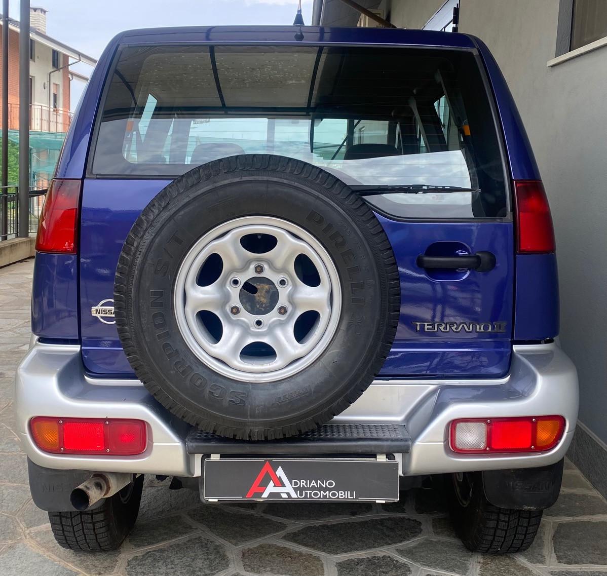 Nissan Terrano 3 Porte Terrano 3p 2.7 tdi SR Safari