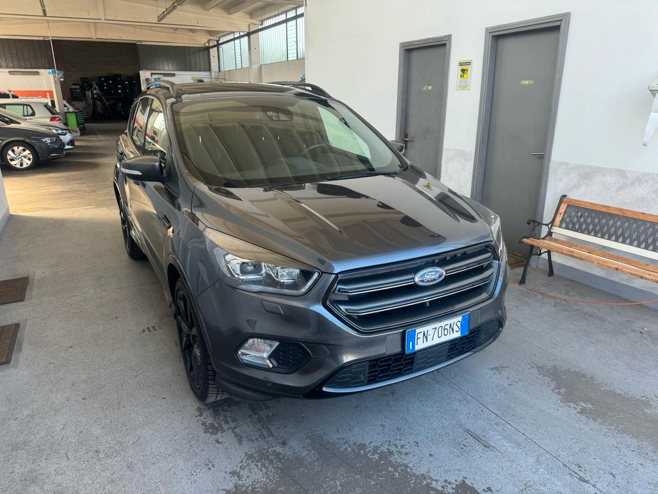 Ford Kuga 1.5 TDCI 120 CV S&S 2WD ST-Line