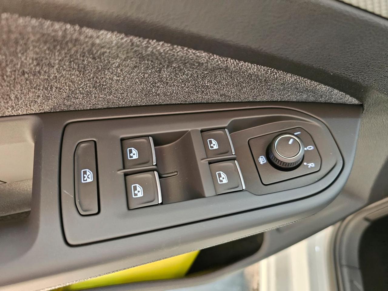 Volkswagen Golf ETSI MOVE LIFE C.16 Tetto Led Matrix Clima3Zone