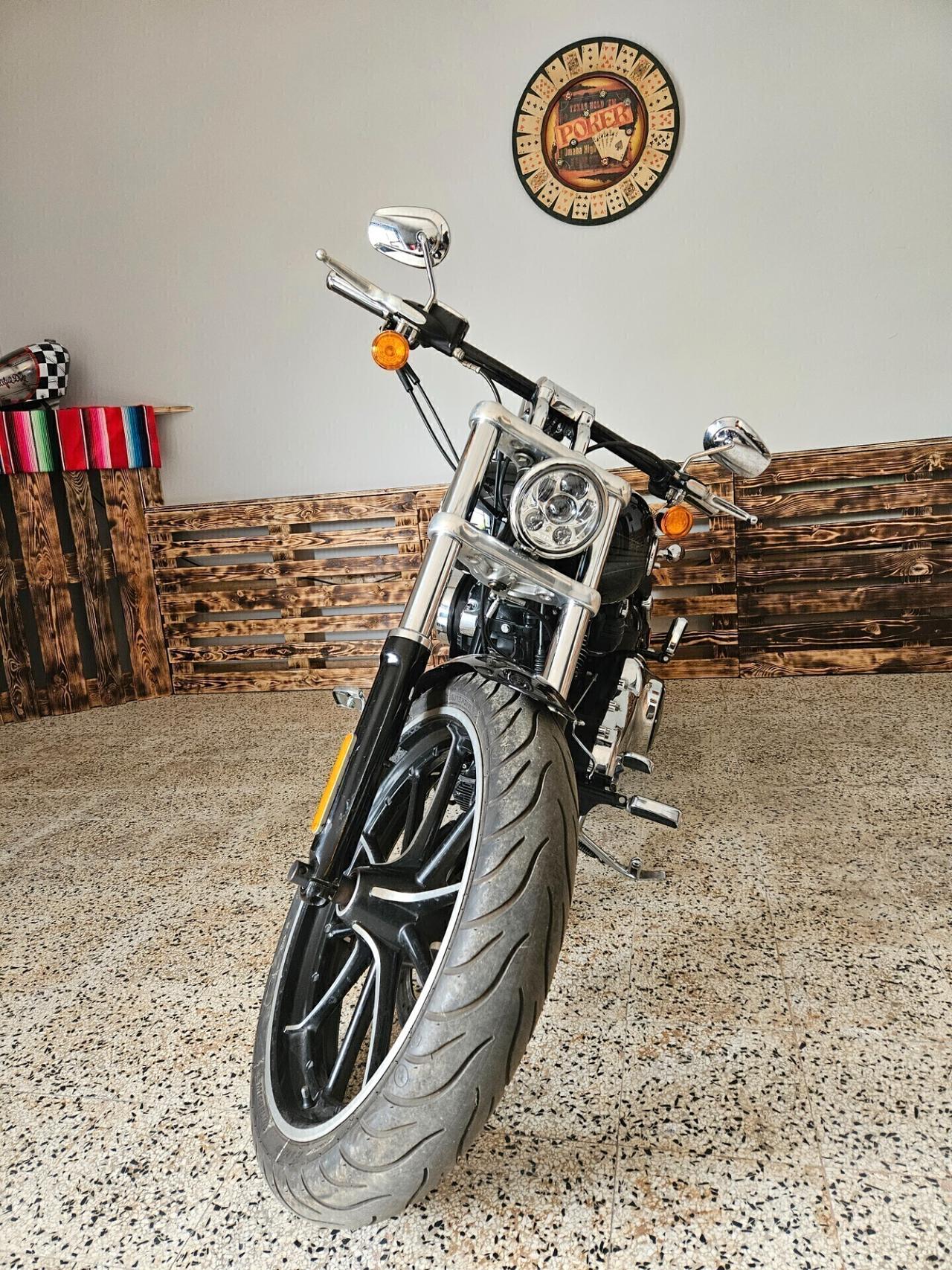 Harley-davidson Breakout C.V.O.