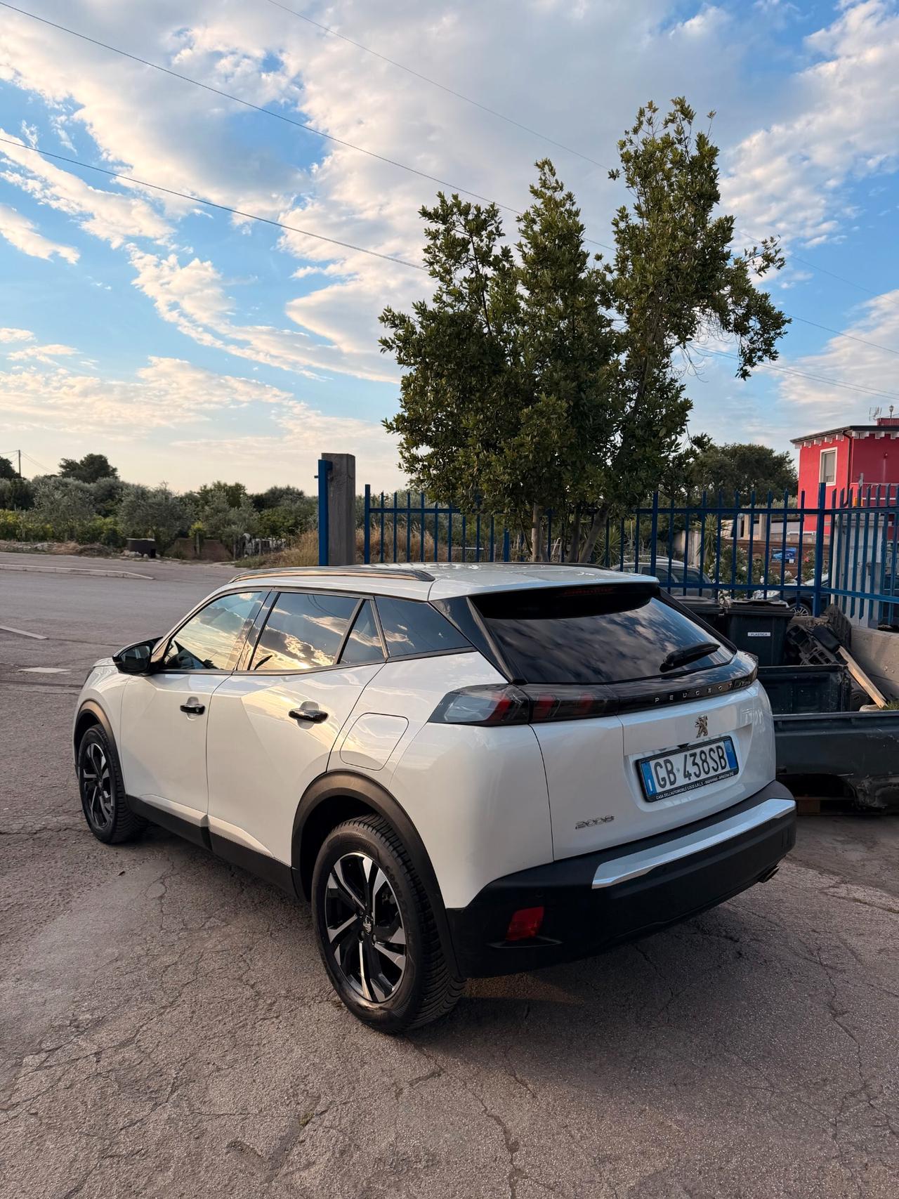 Peugeot 2008 BlueHDi 130 S&S EAT8 Allure Pack