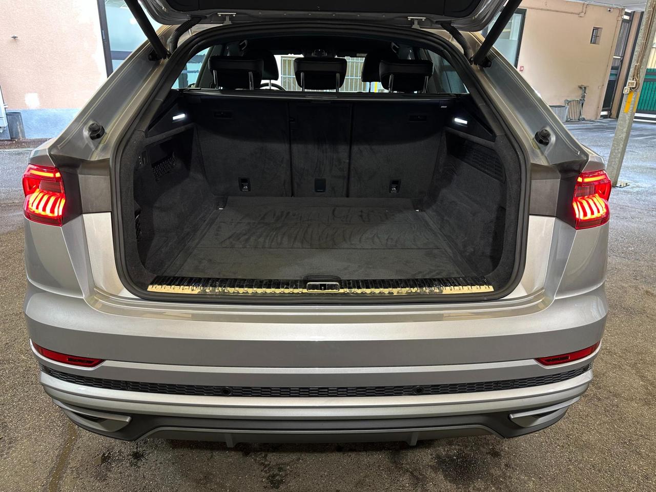 Audi Q8 55 3.0 TFSI MHEV Sport S-LINE Quattro Tiptronic"FARI MATRIX"