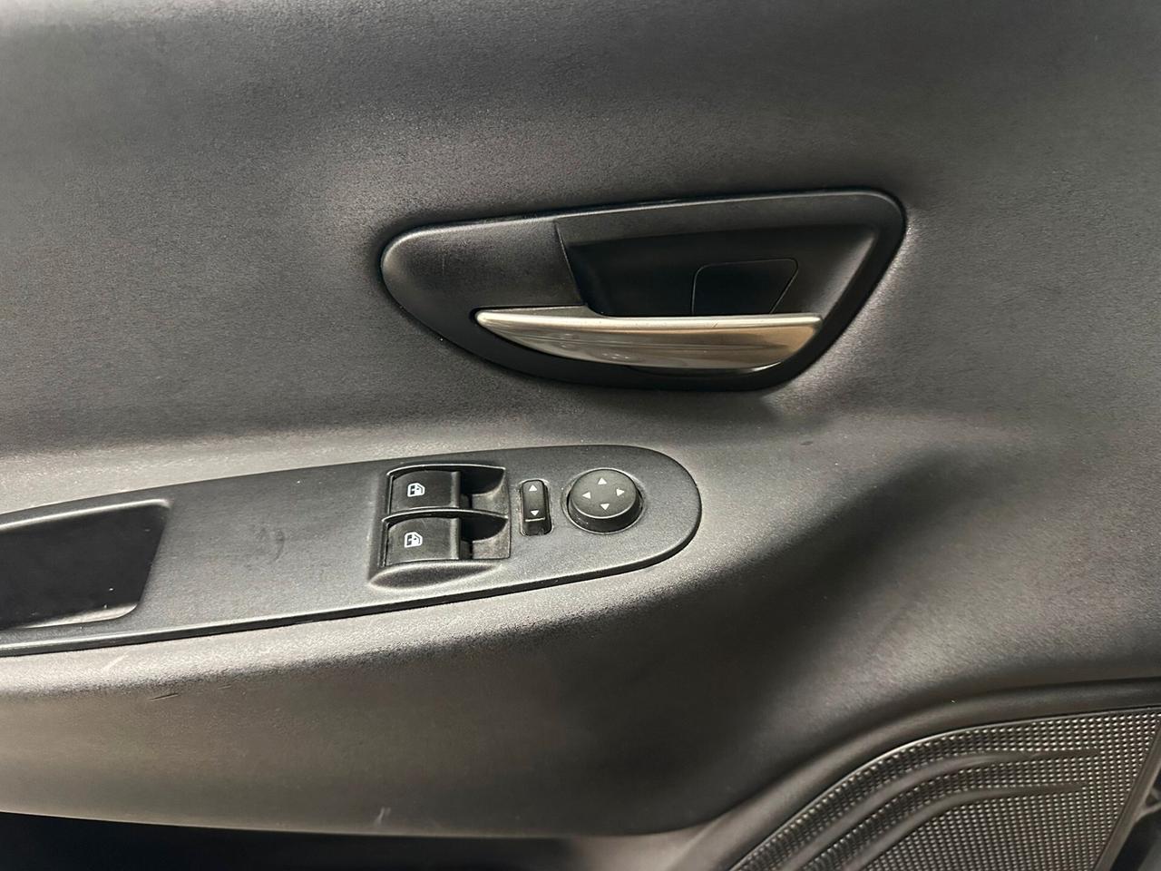 Lancia Ypsilon 1.3 MJT 16V 95 CV 5 porte S&S Silver