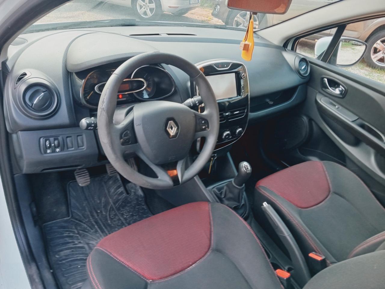 Renault Clio Sporter 1.5 dCi 8V 75CV Costume National