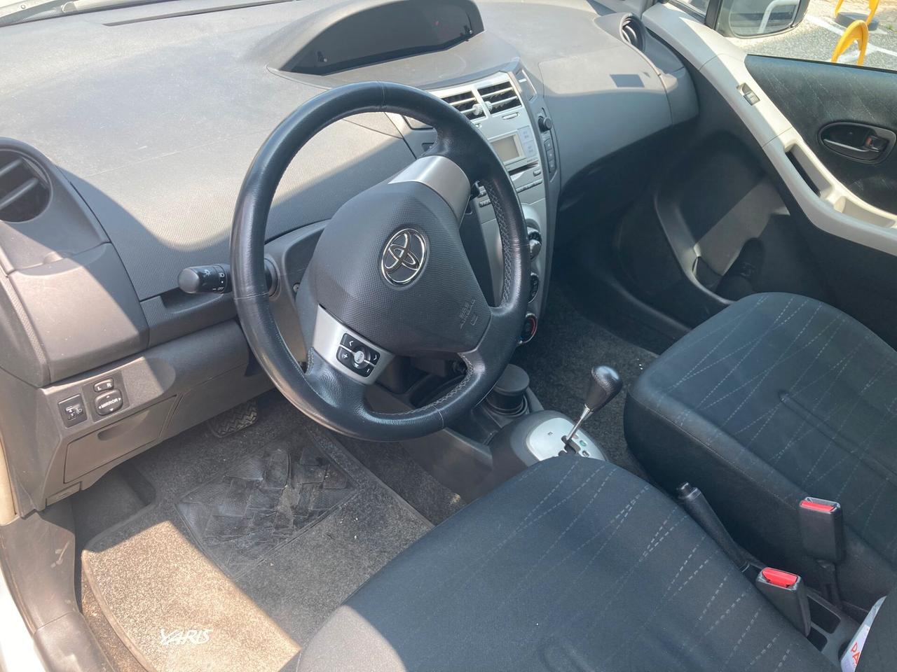Toyota Yaris 1.3 5 porte M-MT Sol