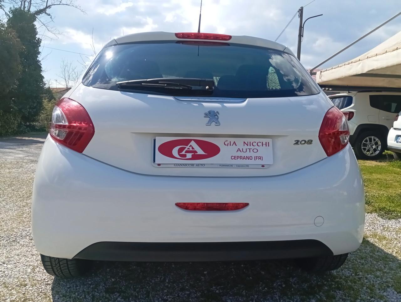 Peugeot 208 1.4 HDi 68 CV 5 porte BLACK pack UNIPRO BEN TENUTA