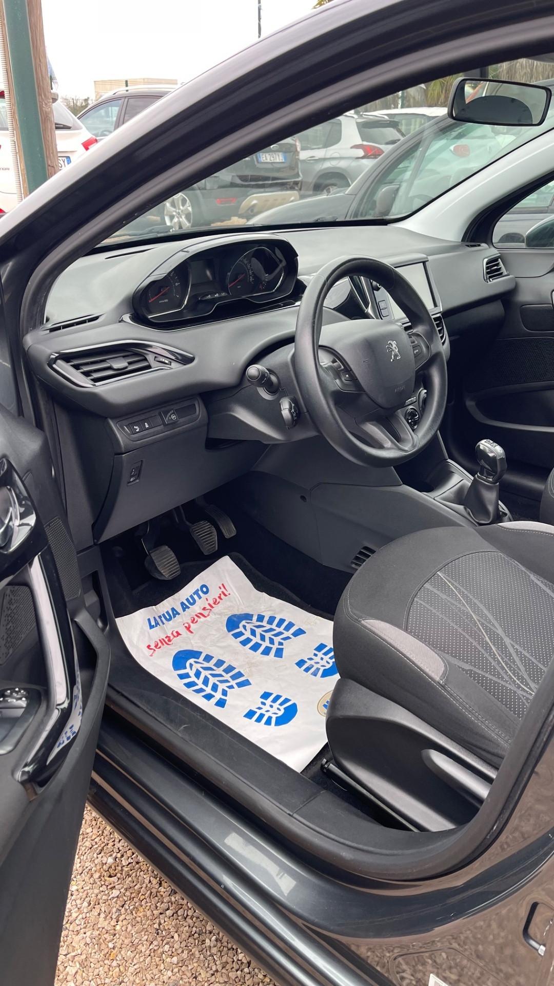 Peugeot 208 PureTech 82 5 porte Access