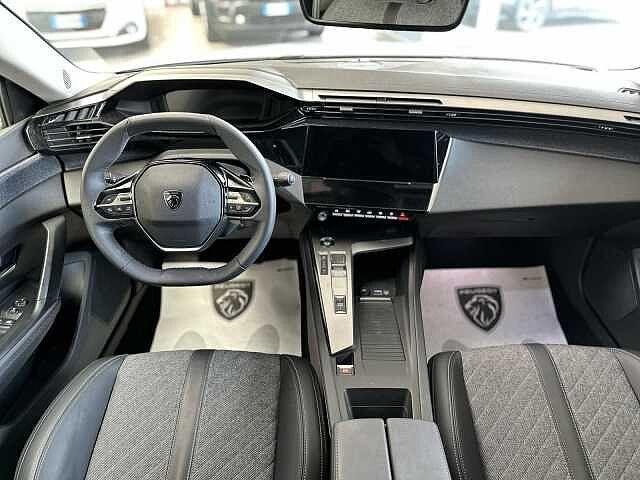 Peugeot 408 Hybrid 136 e-DCS6 Allure