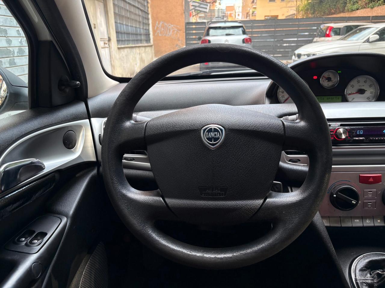 Lancia Ypsilon 1.2 Versus - DISTRIBUZIONE FATTA