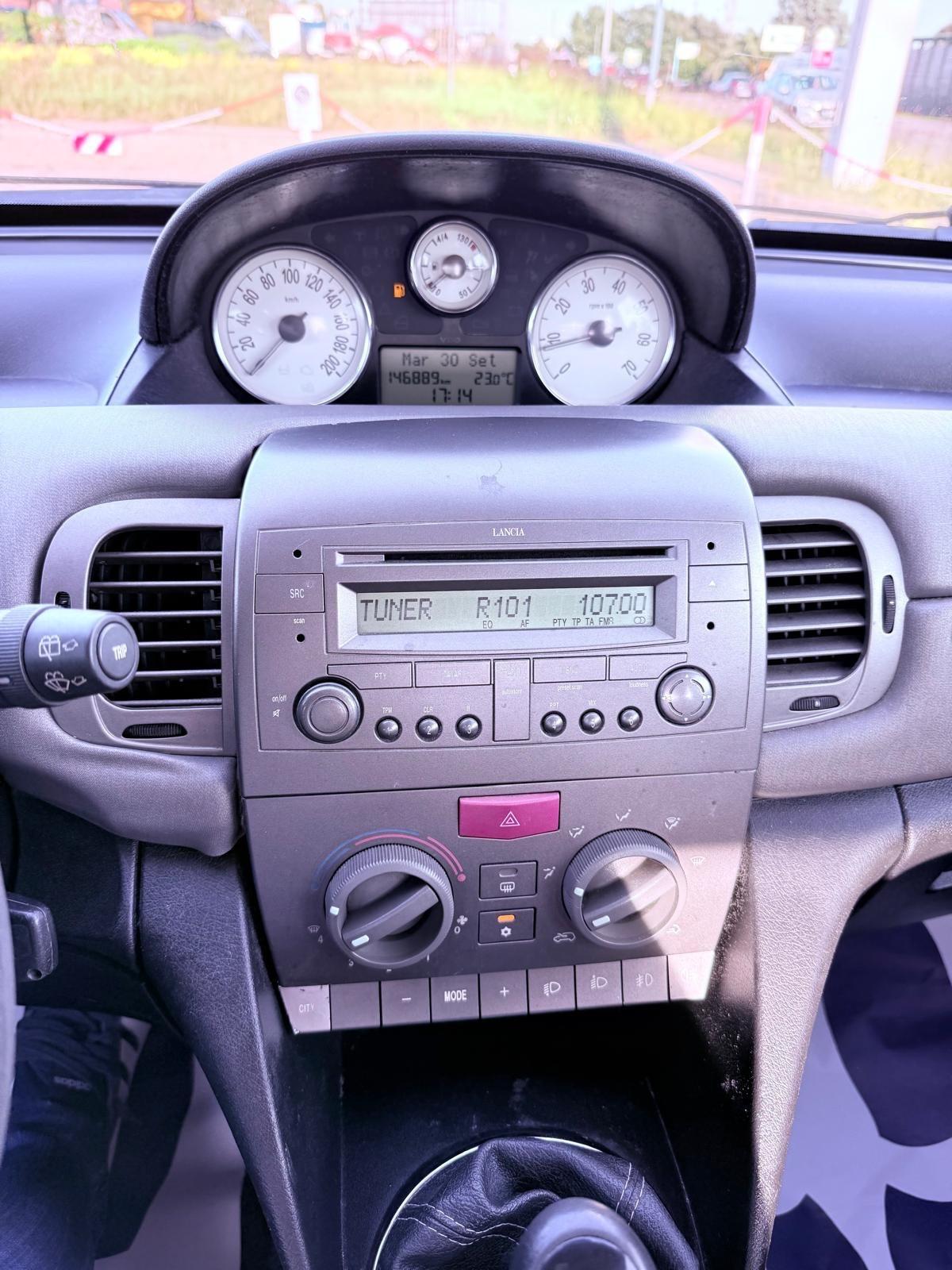 Lancia Ypsilon 1.2 16V Argento Ok neopatentati