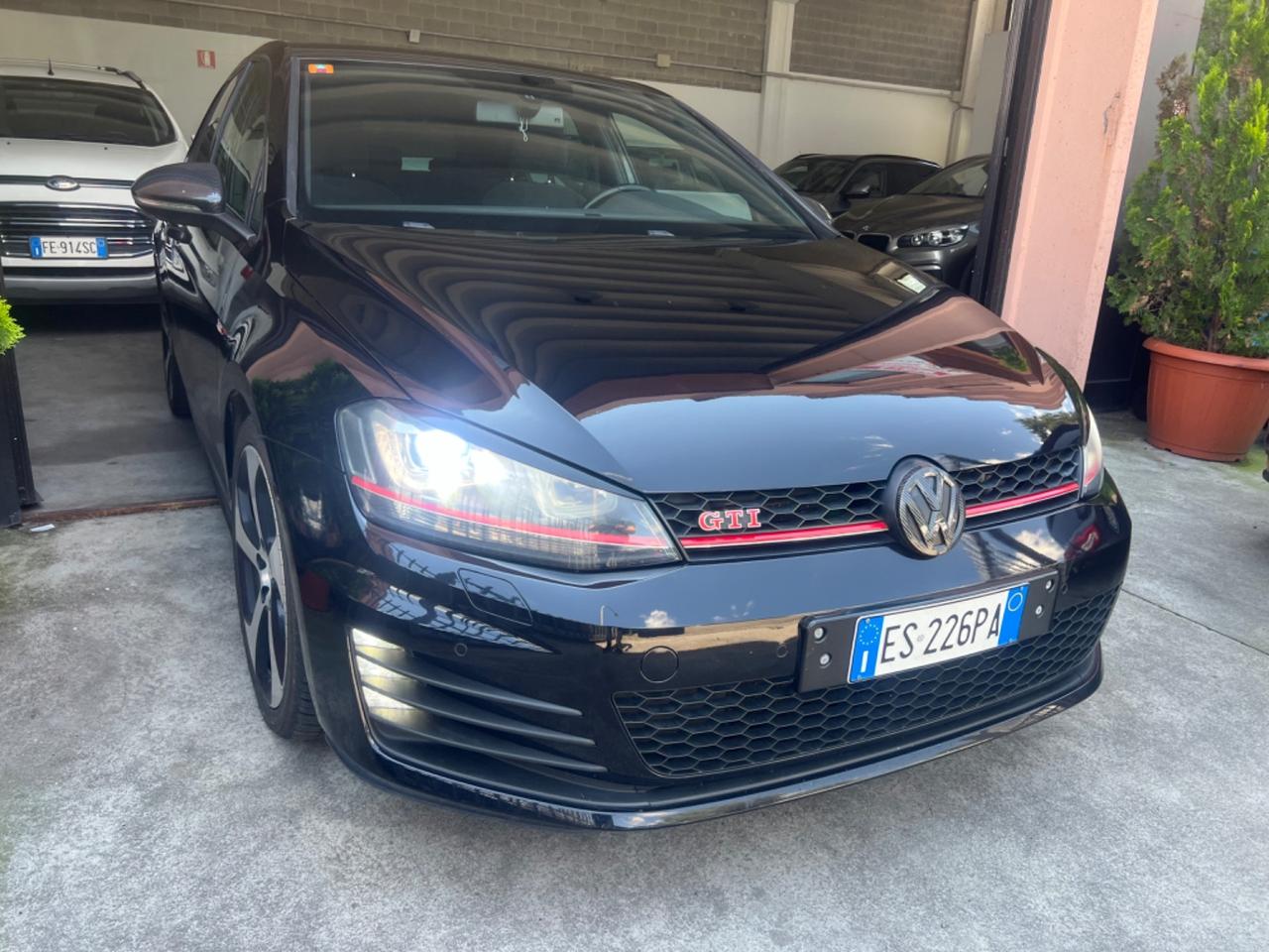 Volkswagen Golf GTI Golf GTI 2.0 TSI DSG 5p. BlueMotion Technology